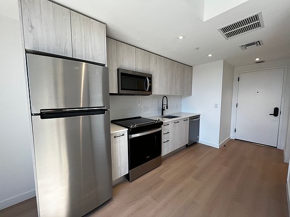 2nd image of 144 NW 32nd St #S1