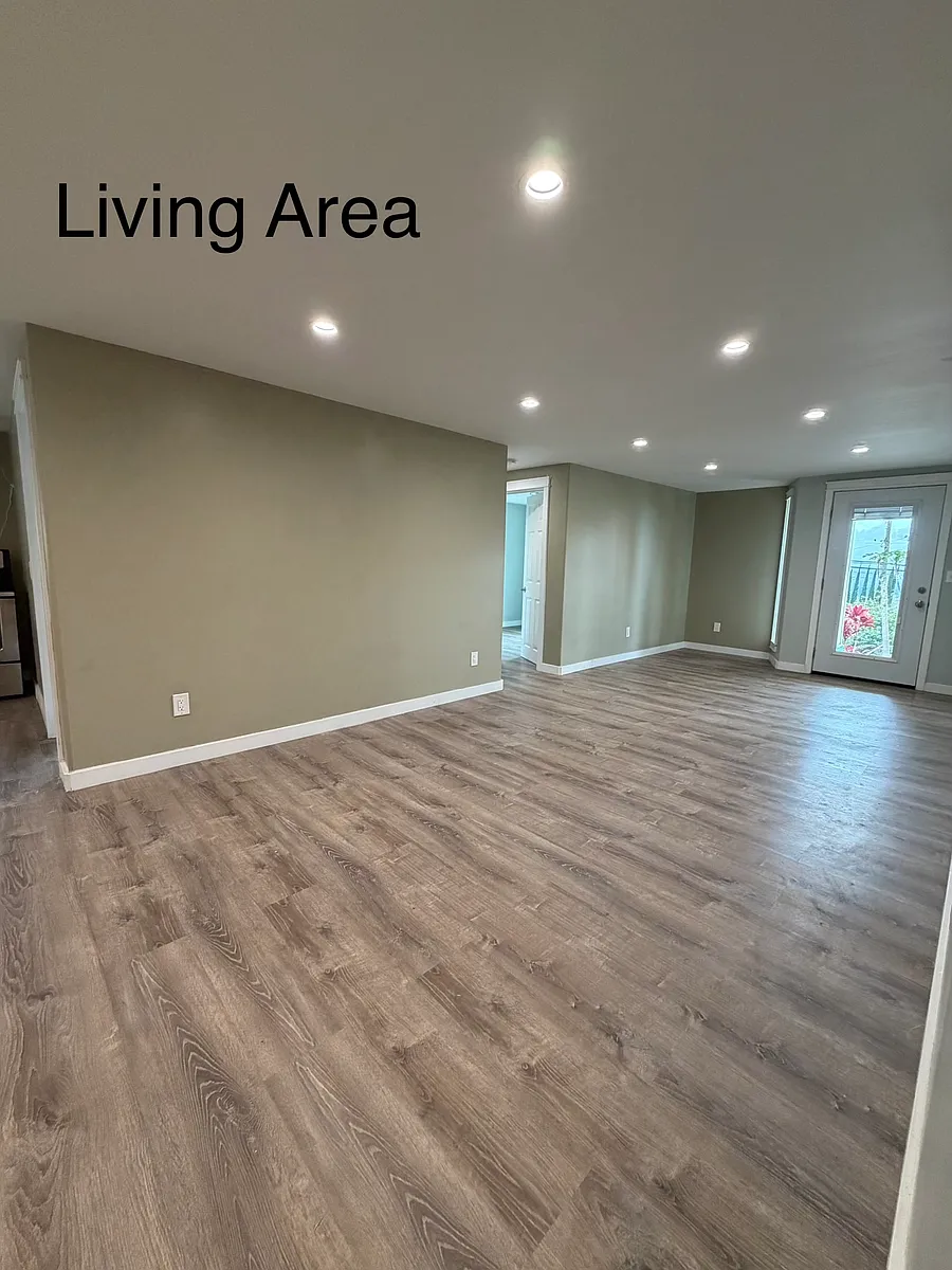 Building Photo - 221 Lower Kimo Dr