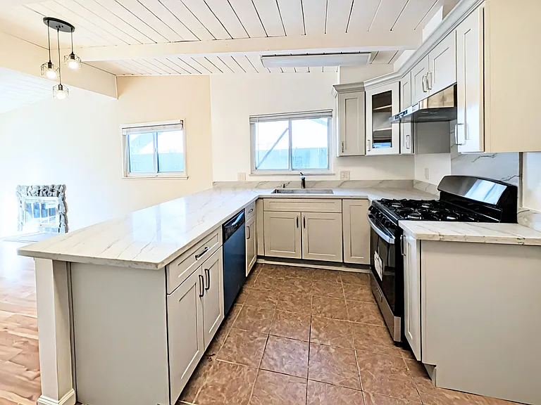 3793 Yorktown Rd — Photo 10
