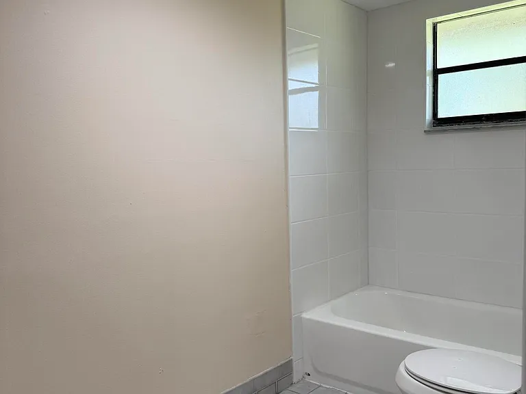 2180 Vista Ter — Photo 18