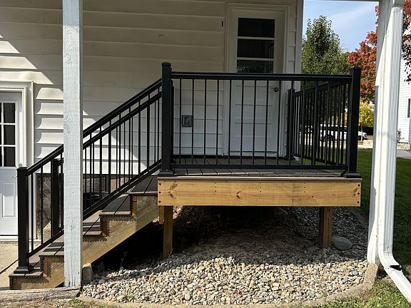 5th image of 325 Ives Ave #1