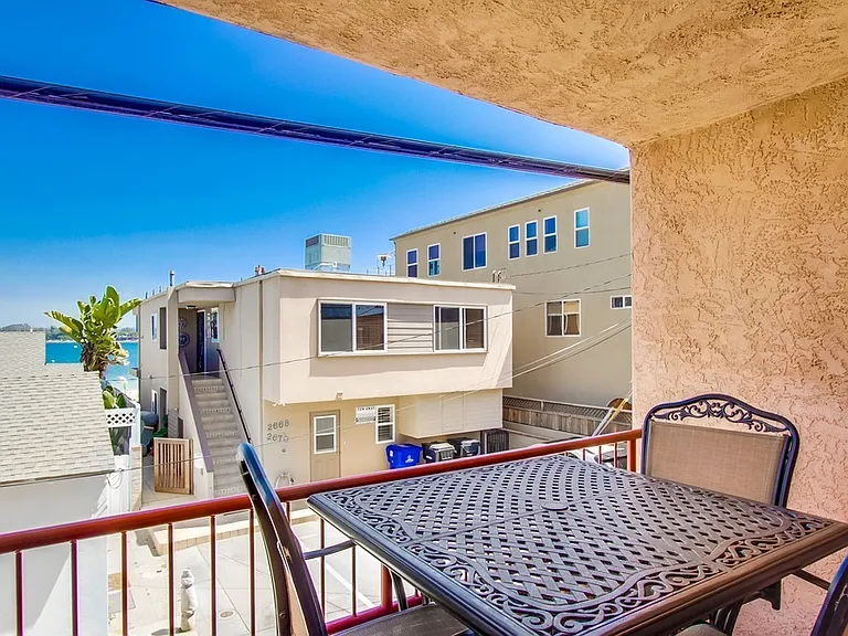 831 Allerton Ct — Photo 19
