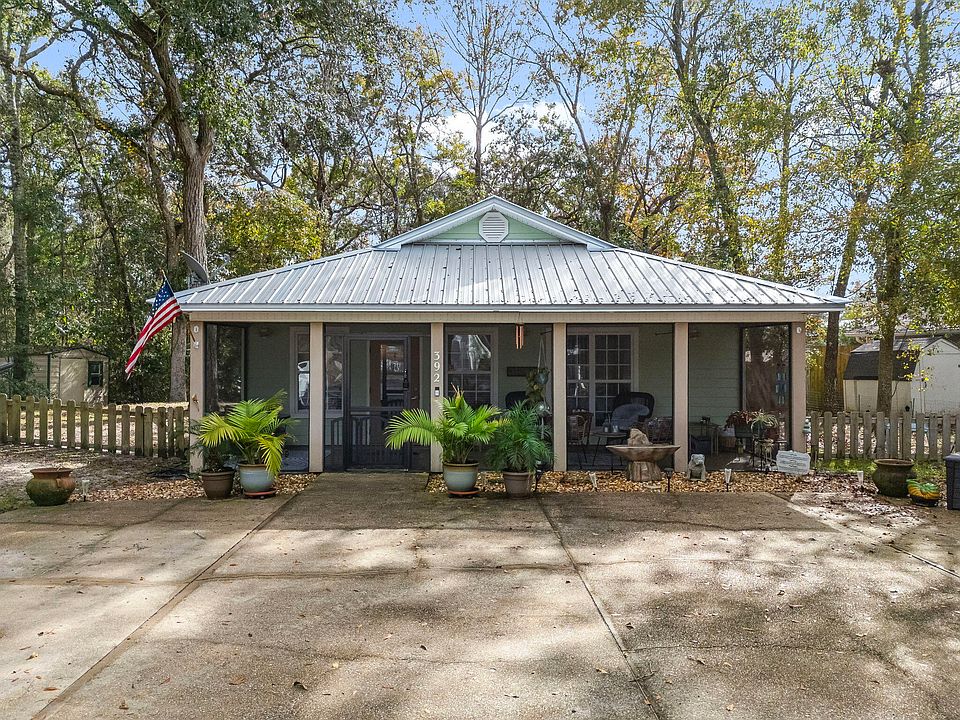1st image of 392 Palmetto Ave