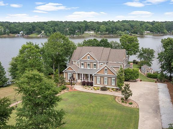 2nd image of 722 Eagles Harbor Dr