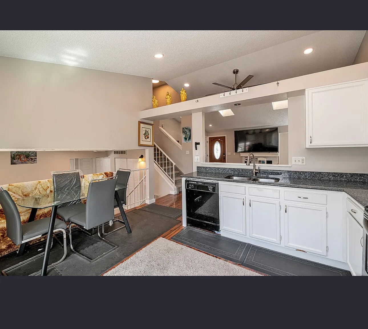 3 bed, 1399 sqft, $3,400 — Photo 4