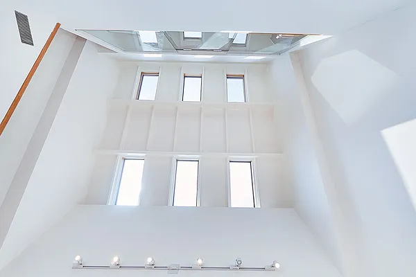 Rented by Keller Williams NYC | media 20