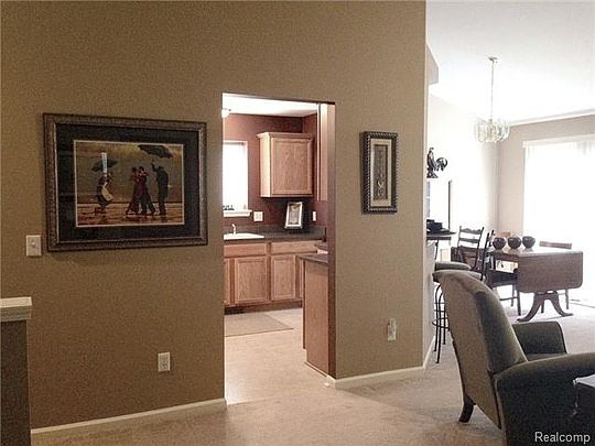 4th image of 8052 Springdale Dr #1