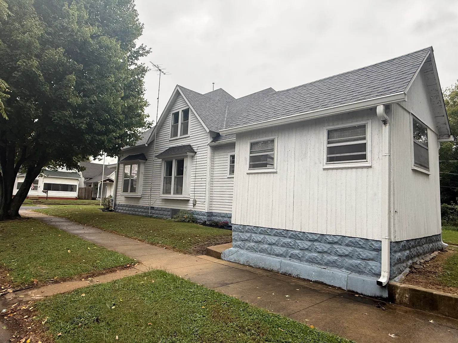 3 bed, 2464 sqft, $1,750 — Photo 3