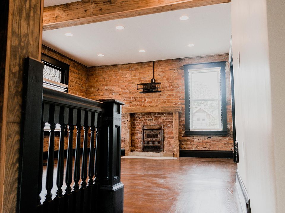 1st image of 3944 Forest Ave #2
