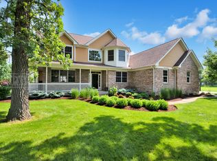 7350 Bannockburn Cir, Crystal Lake, IL 60014