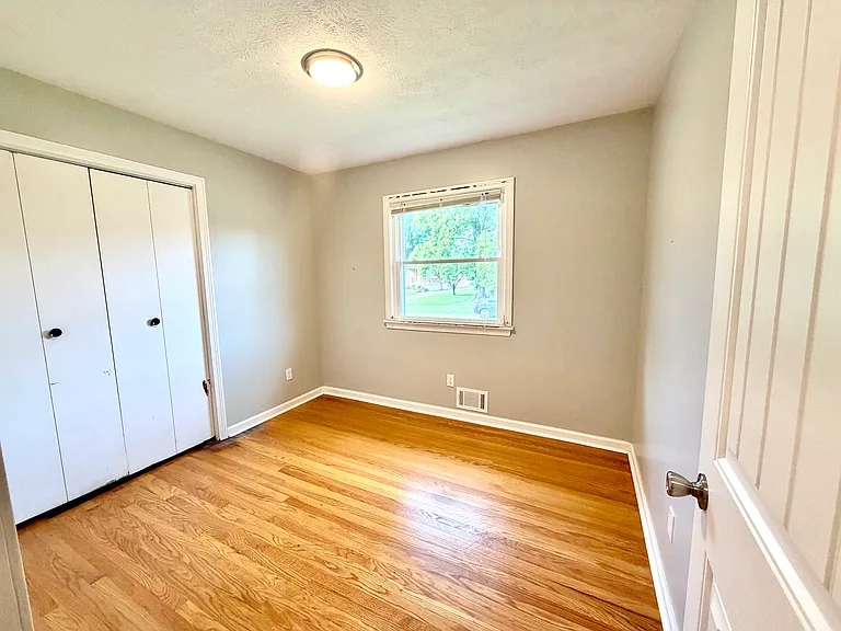 4111 Caven Ct — Photo 10