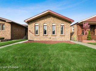 8136 S Claremont Ave, Chicago, IL