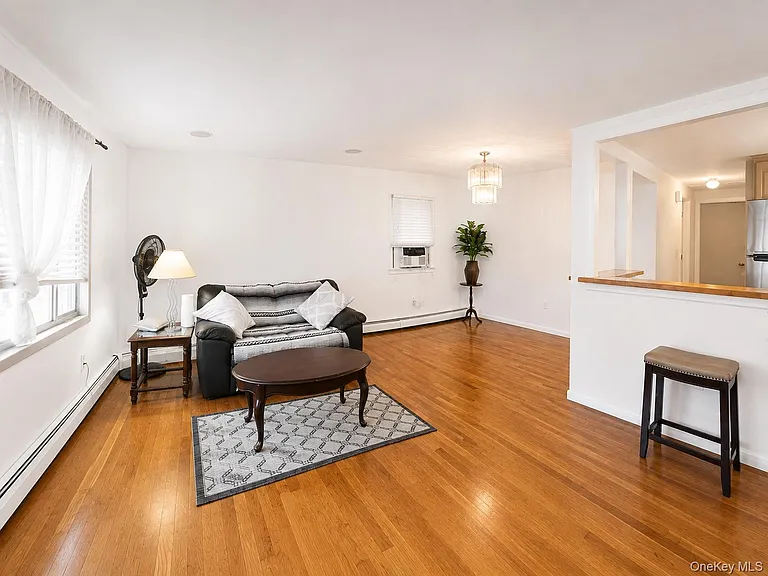 100 Lee Ave #2 — Photo 3