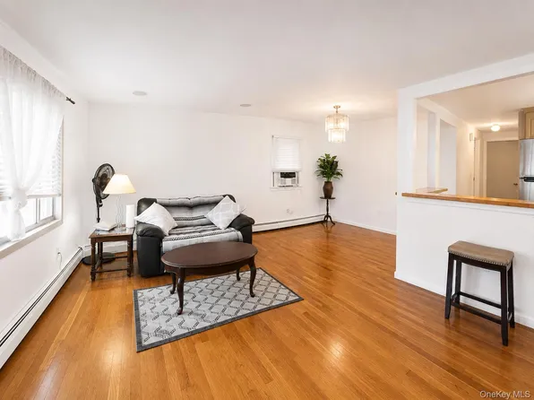 100 Lee Ave Floor 2, Babylon, NY 11702