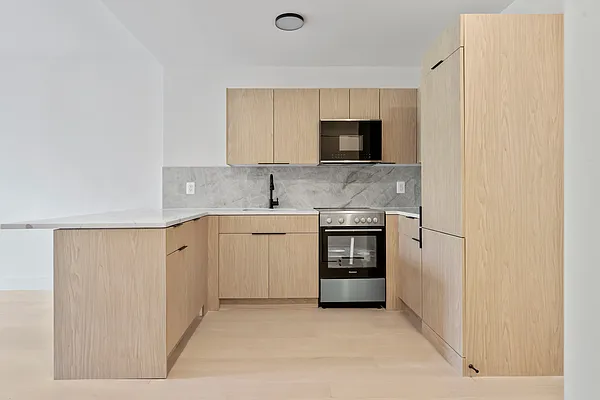 Rented by 620 MGMT | media 12