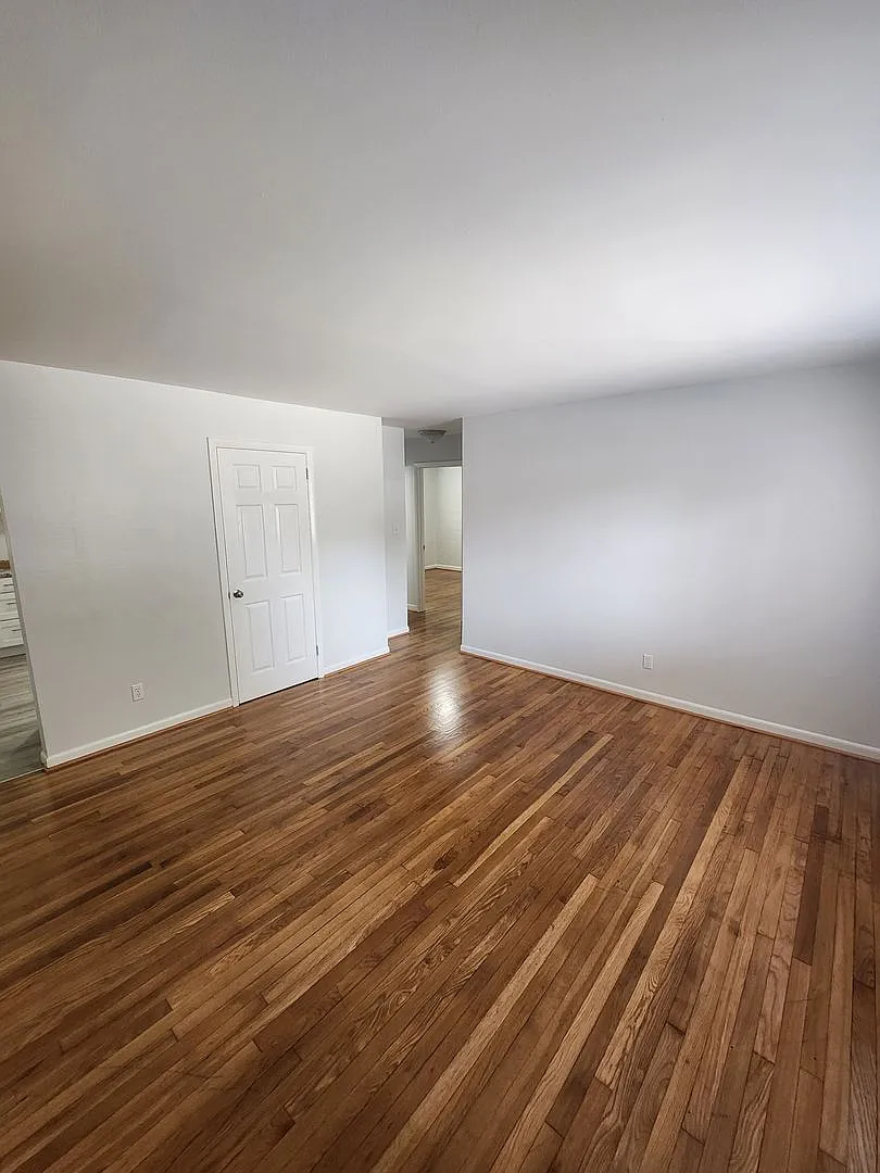 Chapel Hill/2BR Brookside Condo — Photo 2