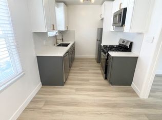 421 N Doheny Dr APT 14, Beverly Hills, CA 90210