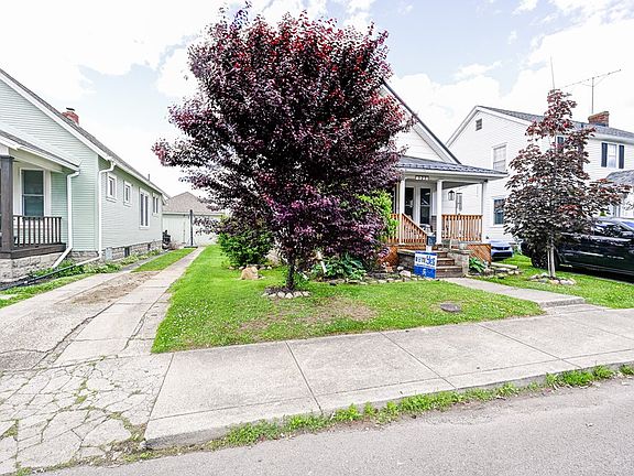 3rd image of 525 Laurel St