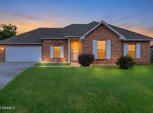 106 Fanfare Ln, Lafayette, LA 70507