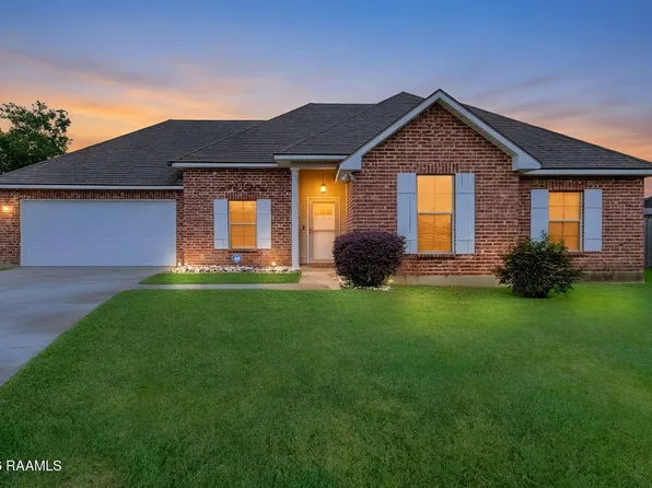 106 Fanfare Ln, Lafayette, LA 70507