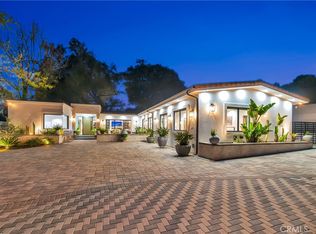 19225 Rosita St, Tarzana, CA 91356