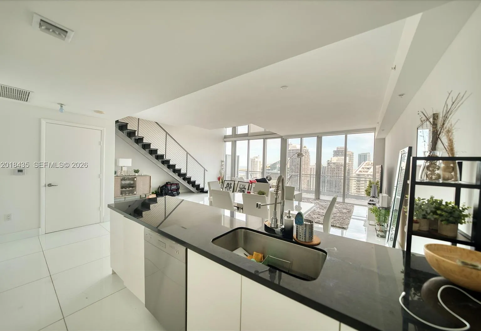Mint Condo — Photo 4