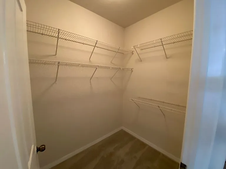 8009 Hemingway Cir — Photo 15