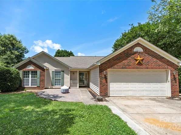 4507 Mackinac St, Charlotte, NC 28269