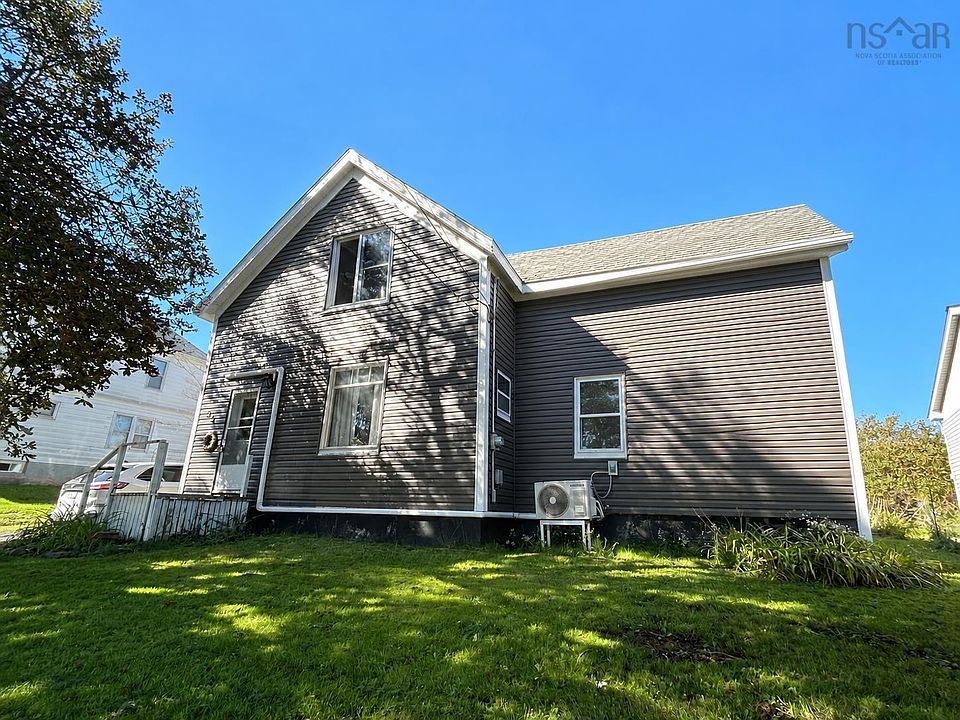 1st image of 55 View St