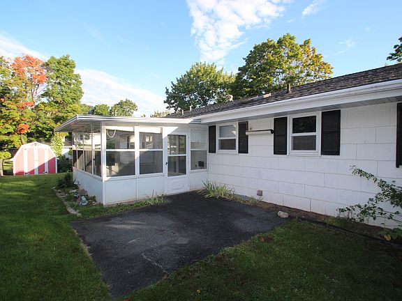 2nd image of 1735 Beaver Dam Dr