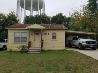 201 S Brewer St #B, Bryan, TX 77802
