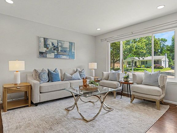 4th image of 713 Leona Dr