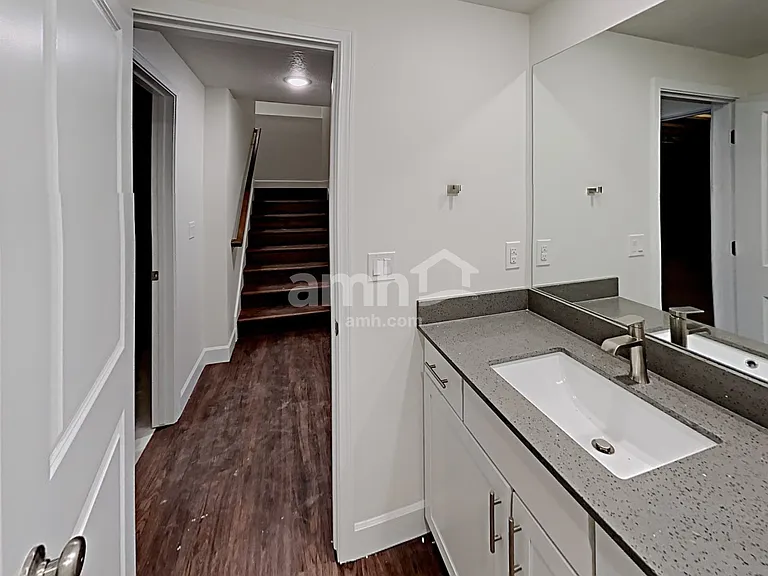 2381 E Frontier St — Photo 21