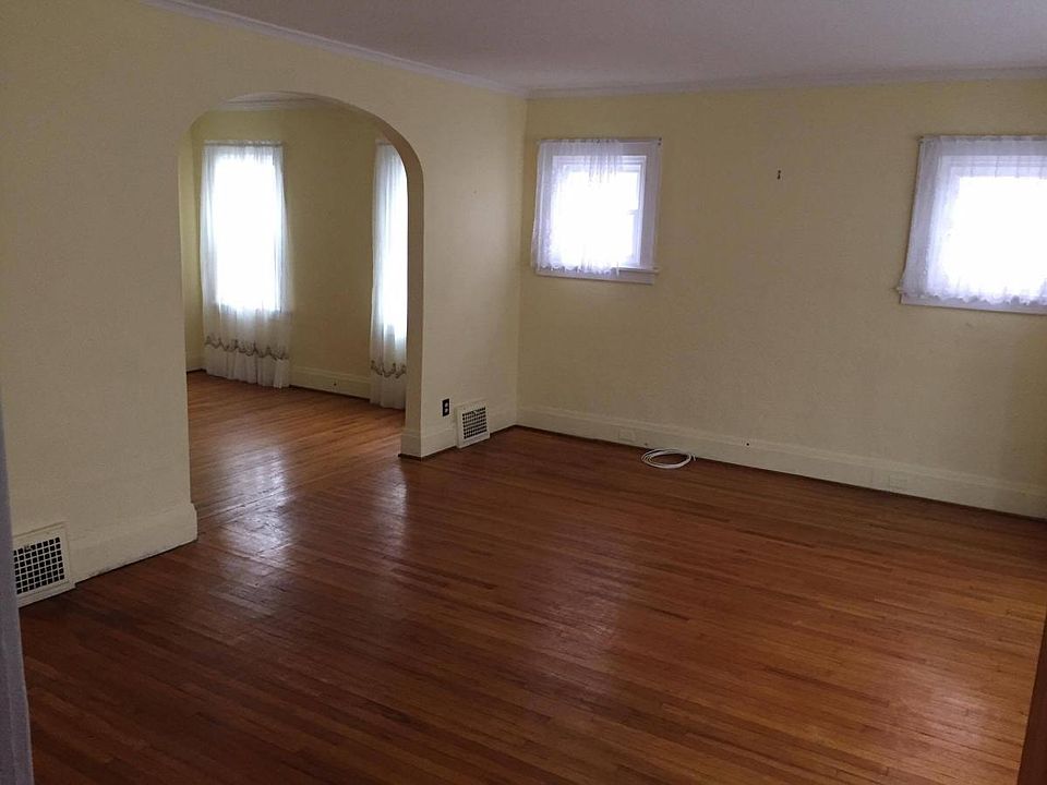 1st image of 224 Ivyhurst Cir #12