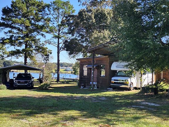 5th image of 821 Paradise Island Dr