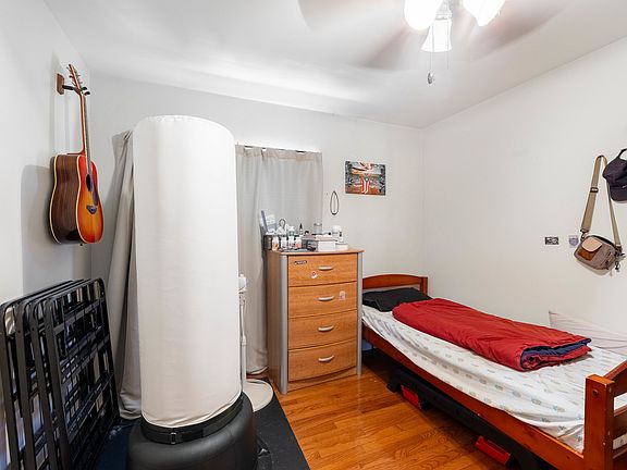 5th image of 4030 Joliet Ave APT 3
