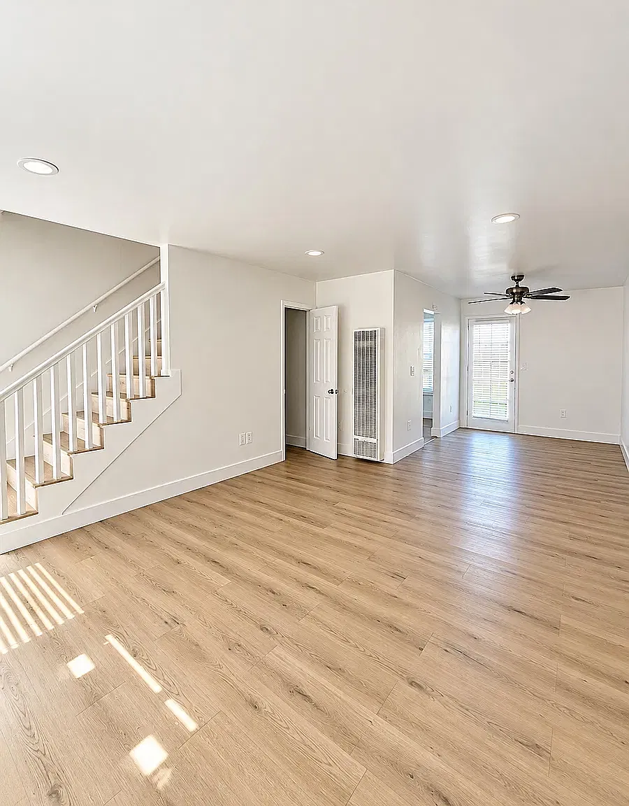 3 bed, 1064 sqft, $2,595 — Photo 4