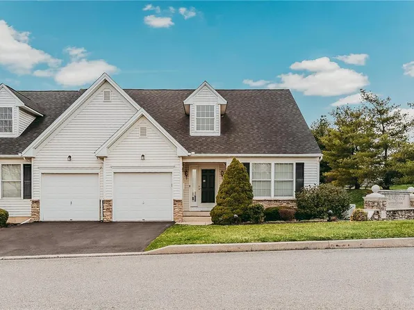 1365 Briarwood Ln, Easton, PA 18040