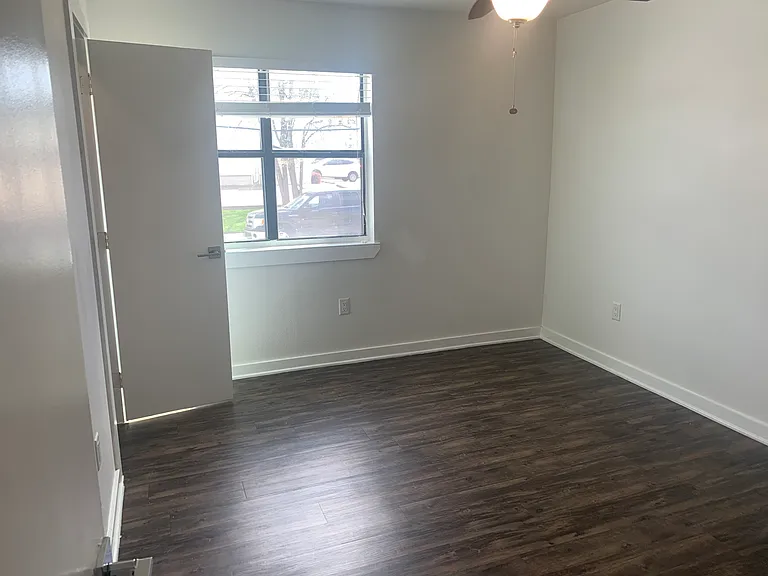 2106 Bennett Ave #102 — Photo 11