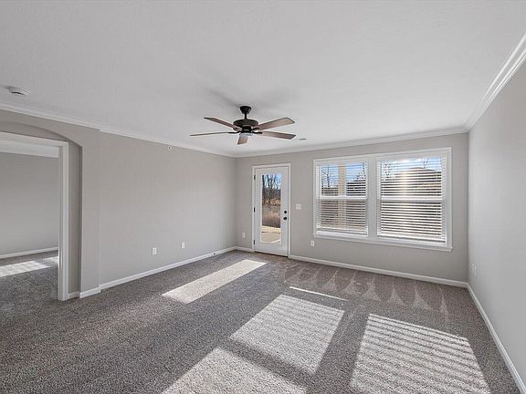 5th image of 2528 Elyria Ct #16-102