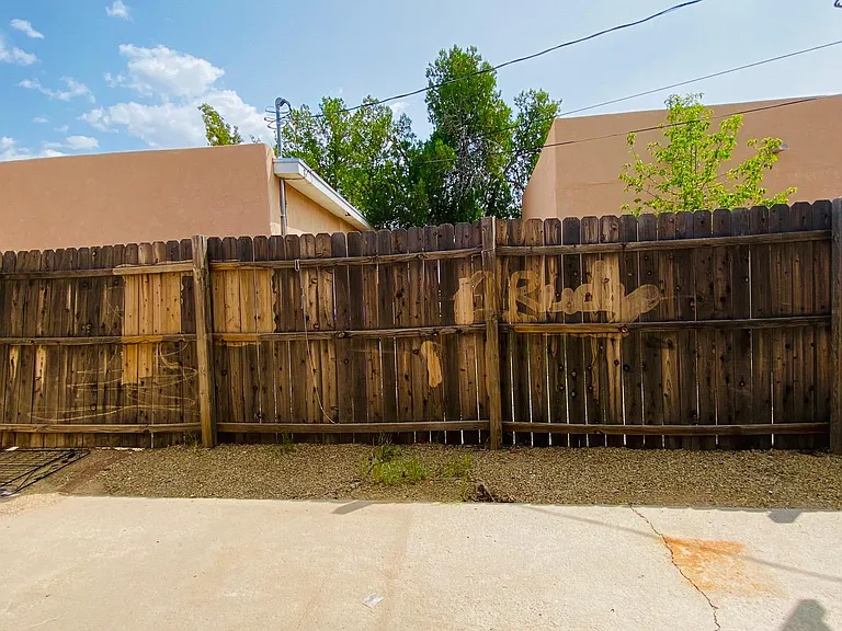 827 N San Pedro St — Photo 21