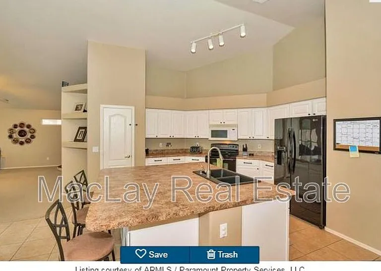 4206 E Redwood Ln — Photo 7