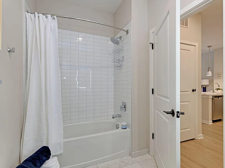 333 Washington St #820 — Photo 3