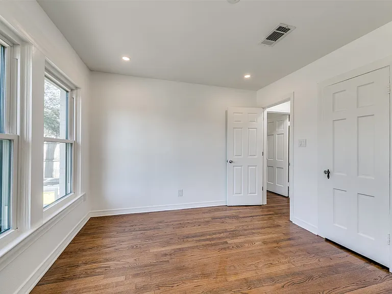 5119 Maple Springs Blvd — Photo 11