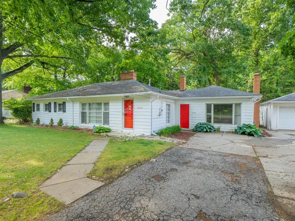 20227 Woodburn Dr, Southfield, MI 48075