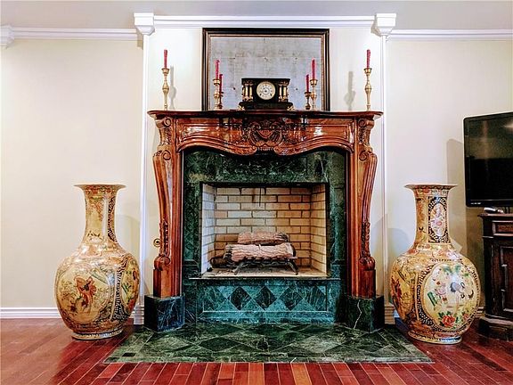 3rd image of 1343 Glenhill Ln