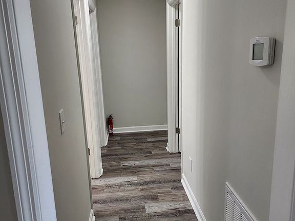 3rd image of 3034 Lansing Ave