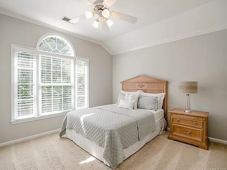 21510 Gulfstar Ct — Photo 44