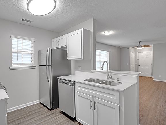 2nd image of 1114 Mohawk St #D1