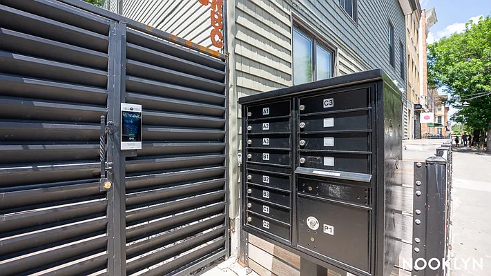 Rented by Nooklyn NYC LLC | media 39